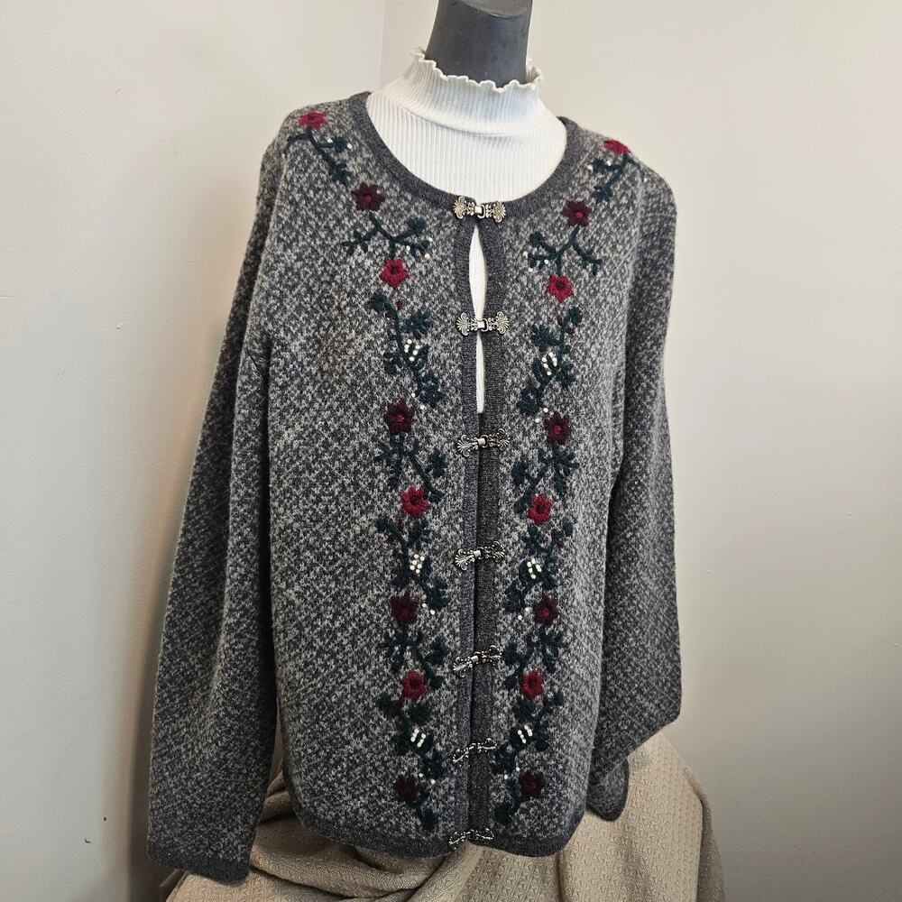 Vintage FieldGear Lambswool Nordic/Alpine Cardigan Sweater Metal Clasp Folk
